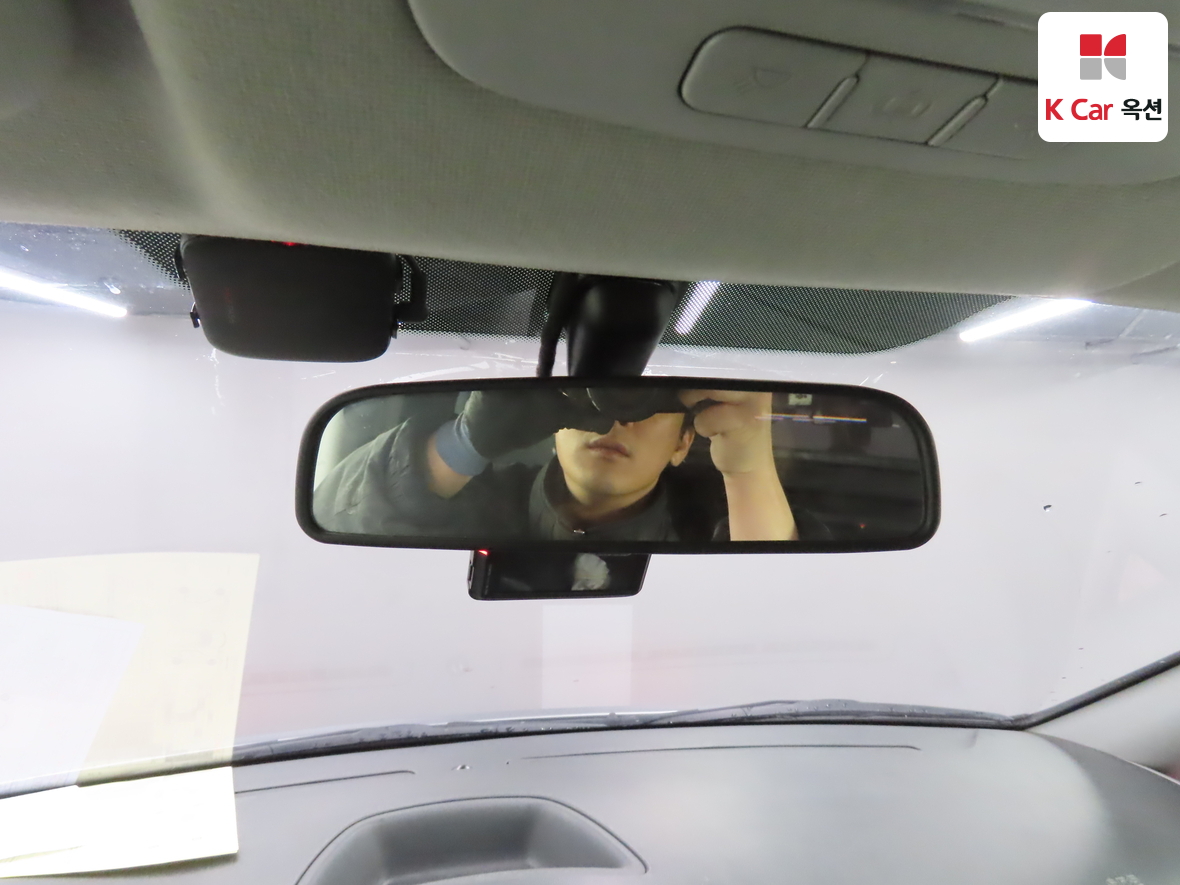 Hyundai Grand Starex 2017 - Image 13