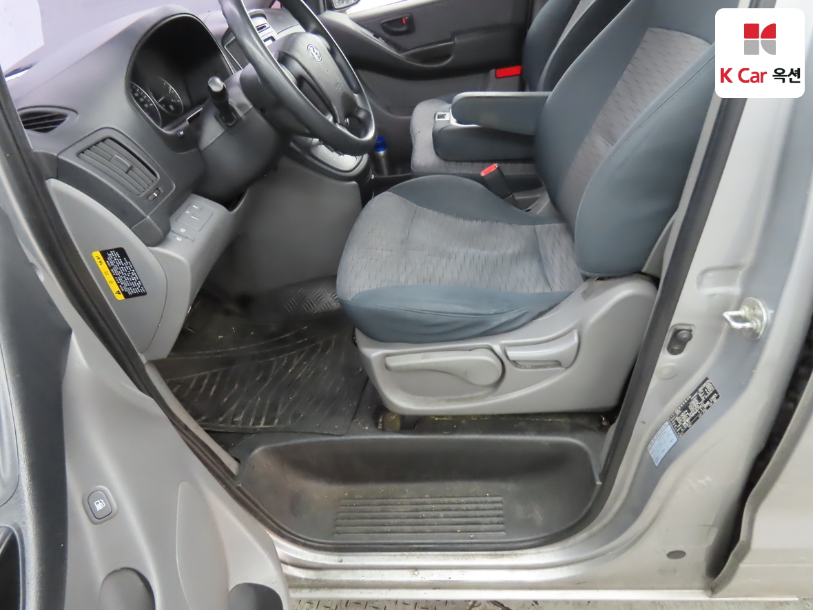 Hyundai Grand Starex 2017 - Image 17