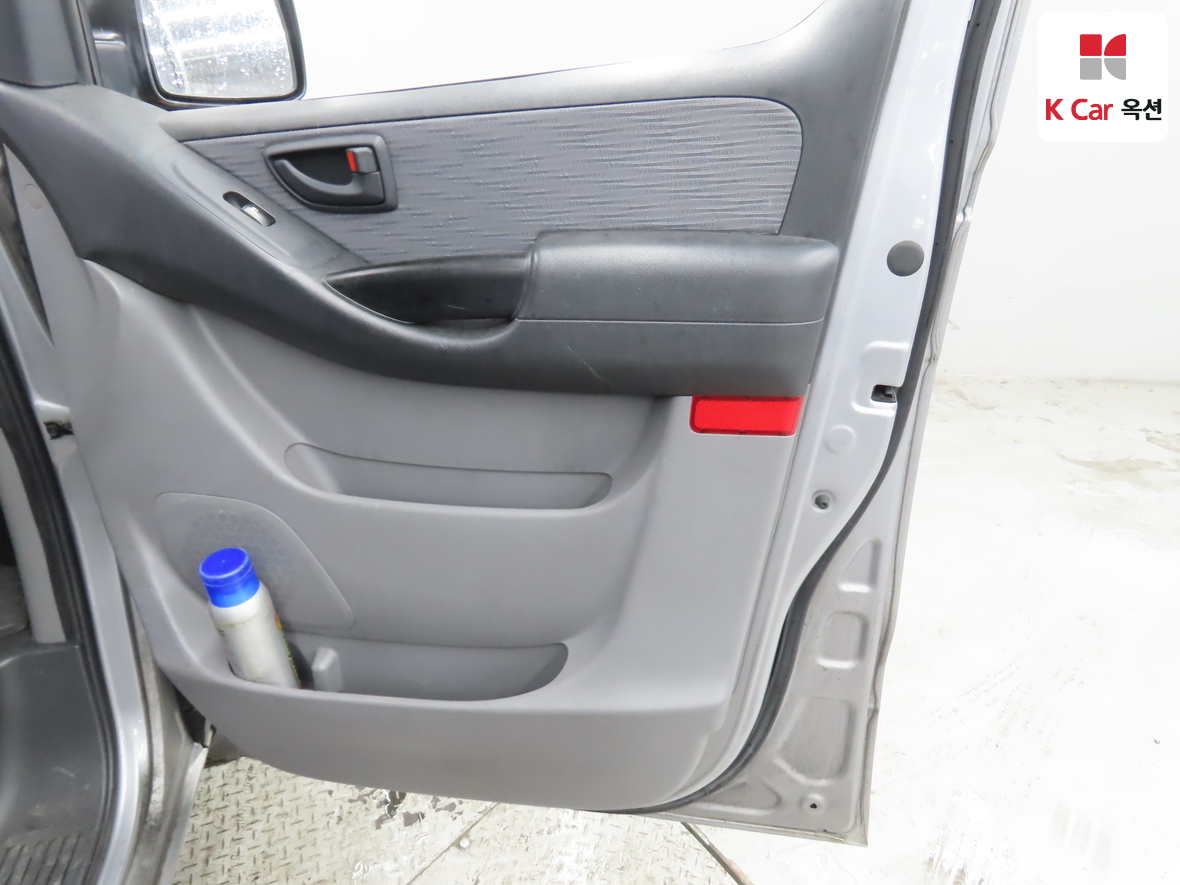 Hyundai Grand Starex 2017 - Image 24