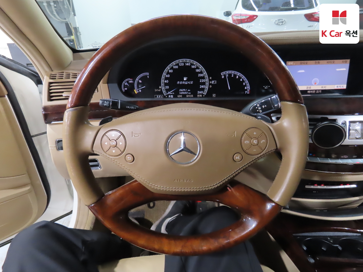 مرسيدس بنز إس كلاس 2010 - صورة 10