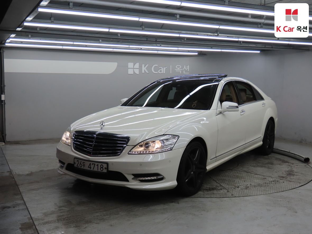 مرسيدس بنز إس كلاس 2010 - صورة 1