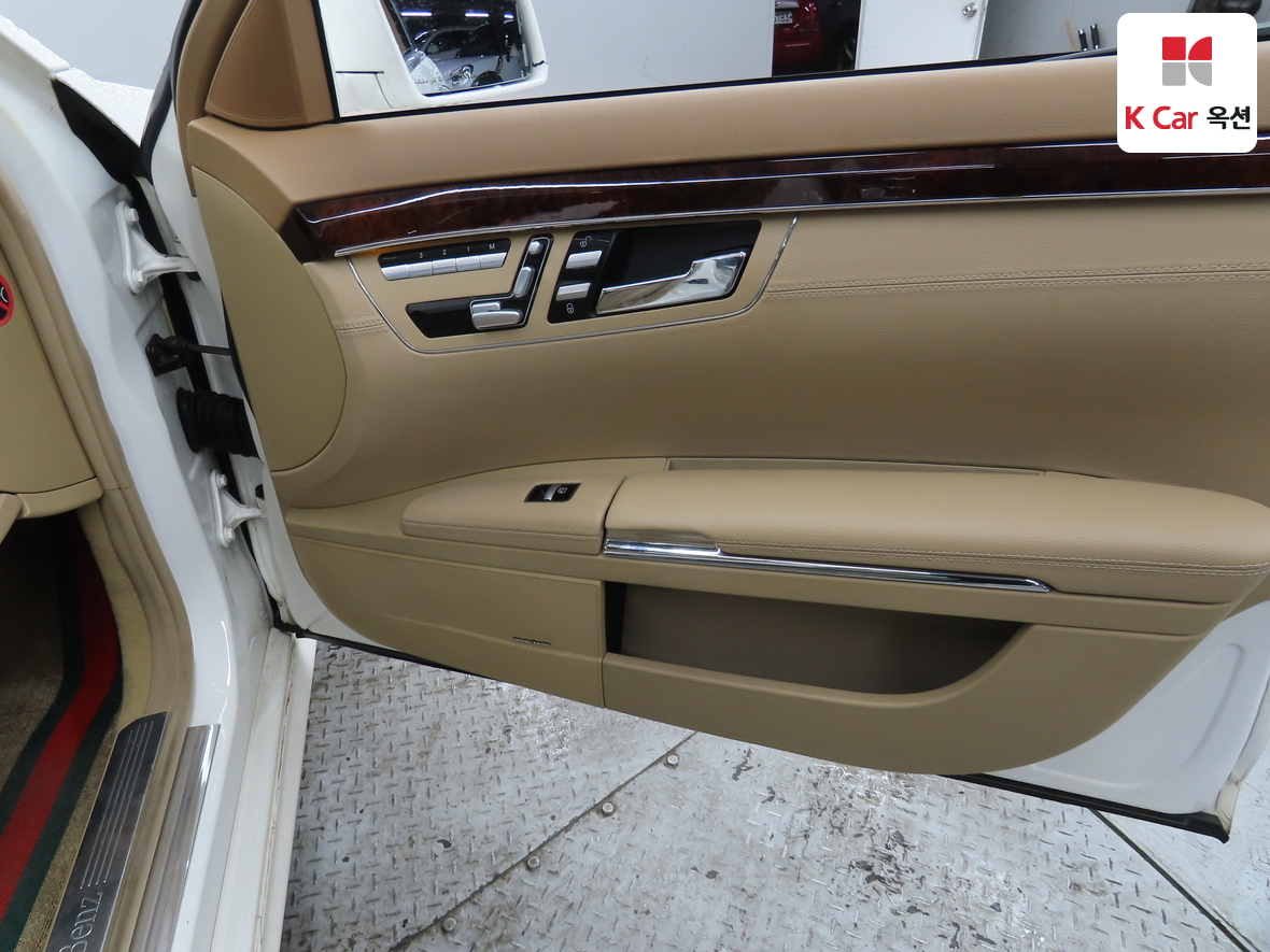 مرسيدس بنز إس كلاس 2010 - صورة 33