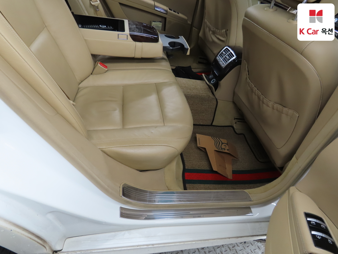 مرسيدس بنز إس كلاس 2010 - صورة 31