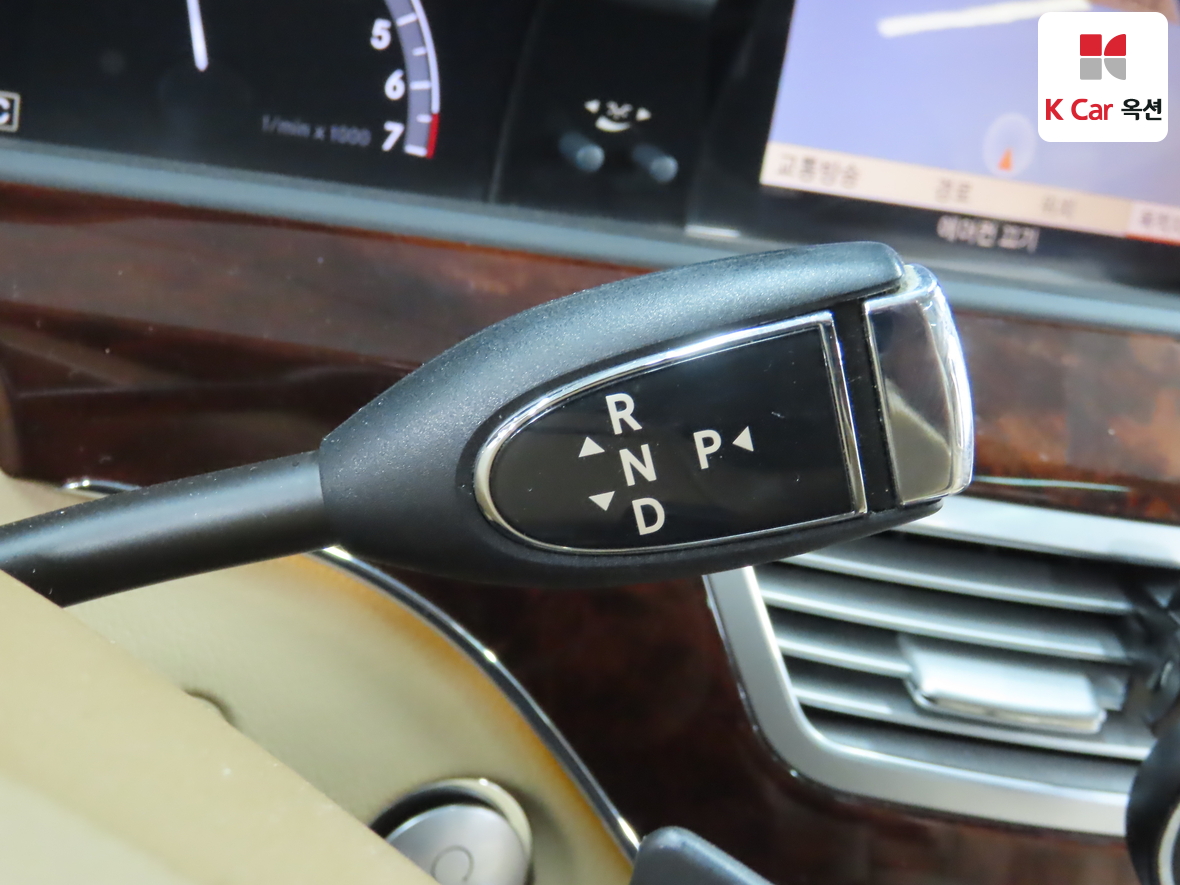 مرسيدس بنز إس كلاس 2010 - صورة 17