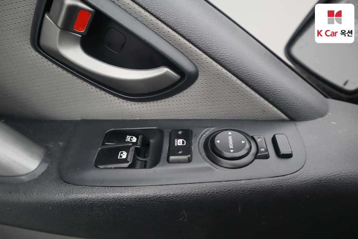 هيونداي جراند ستاريكس 2018 - صورة 17