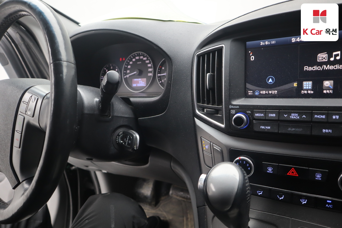 هيونداي جراند ستاريكس 2018 - صورة 11