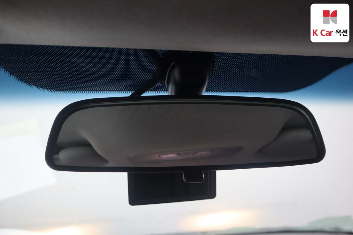 هيونداي جراند ستاريكس 2018 - صورة 12