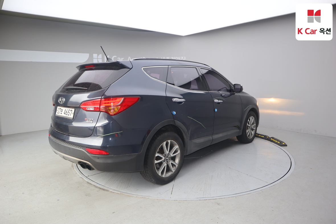 Hyundai Santa Fe 2013 - Image 2