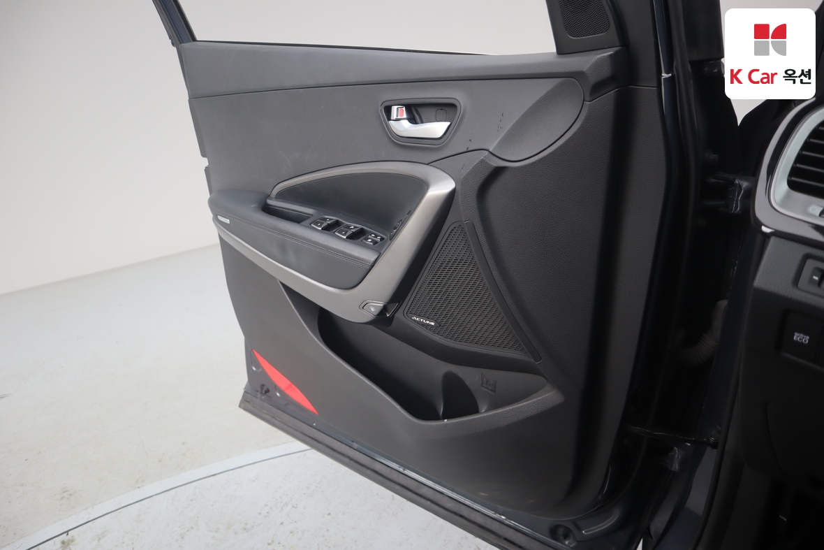 Hyundai Santa Fe 2013 - Image 8