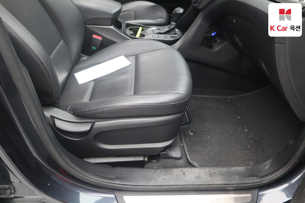 Hyundai Santa Fe 2013 - Image 31