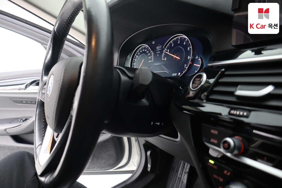 بي إم دبليو الفئة 5 2018 - صورة 11