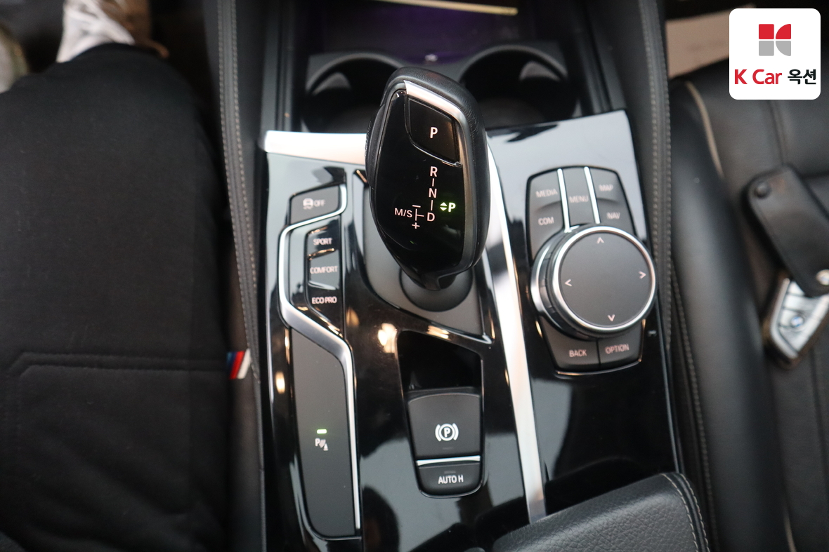 بي إم دبليو الفئة 5 2018 - صورة 16