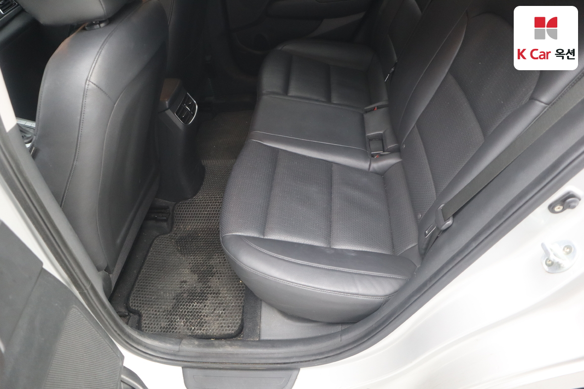 Hyundai Elantra 2016 - Image 21