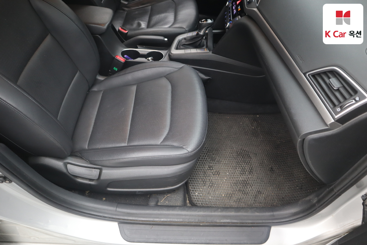 Hyundai Elantra 2016 - Image 28