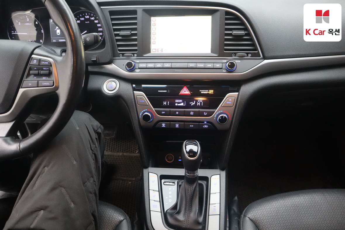 Hyundai Elantra 2016 - Image 6