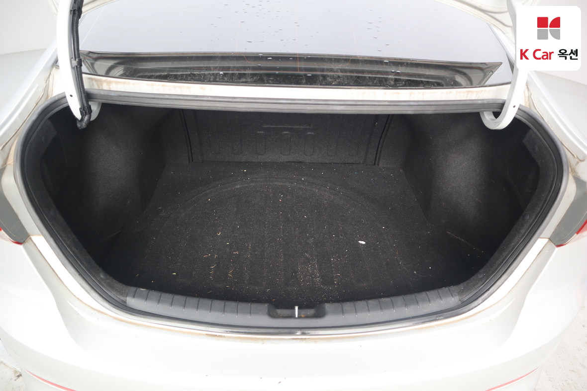 Hyundai Elantra 2016 - Image 23