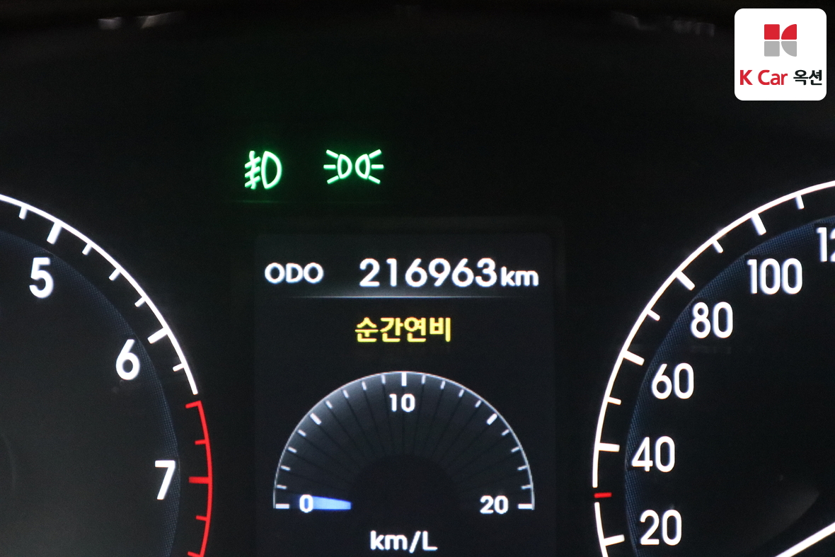 Hyundai Genesis 2009 - Image 4