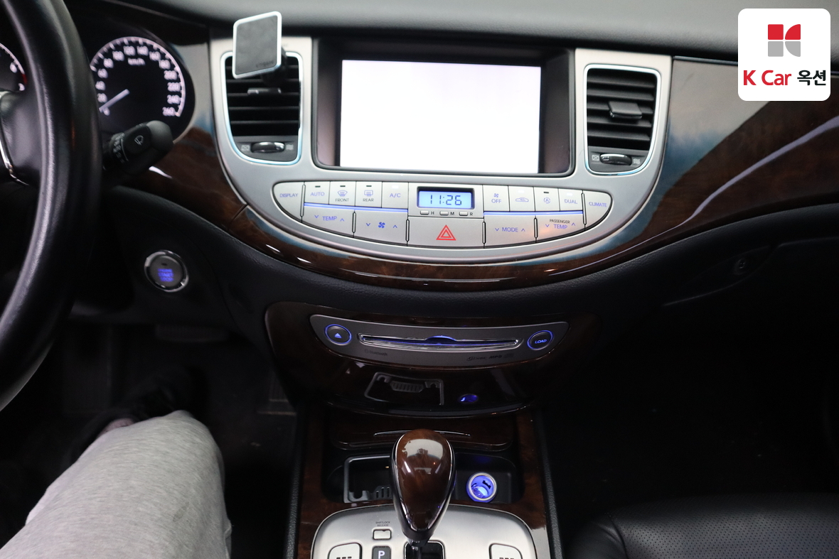 Hyundai Genesis 2009 - Image 6
