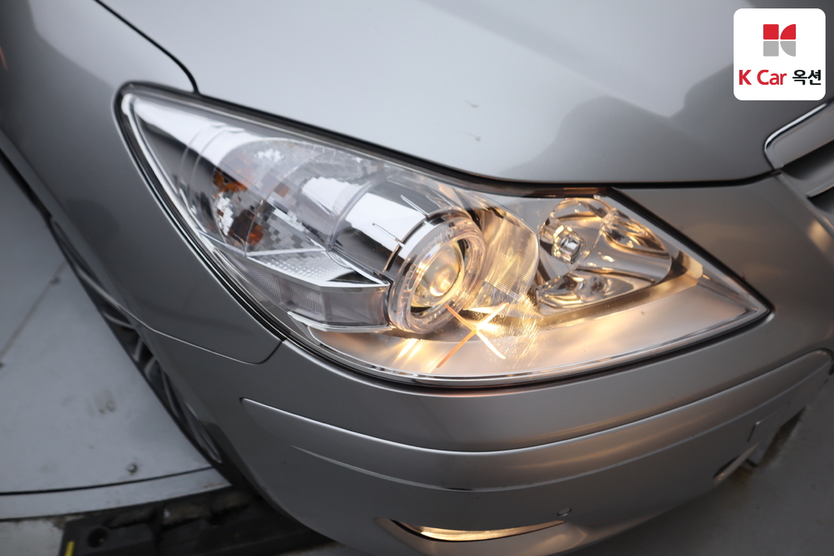 Hyundai Genesis 2009 - Image 40