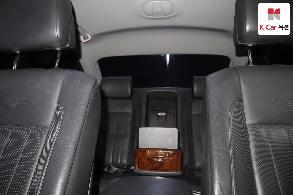 Hyundai Genesis 2009 - Image 19