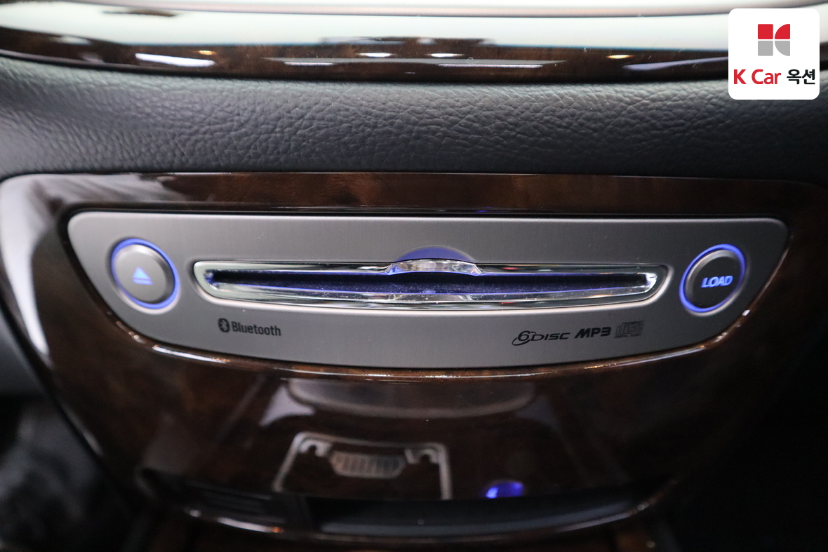 Hyundai Genesis 2009 - Image 16