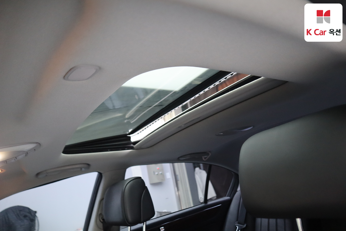 Hyundai Genesis 2009 - Image 22