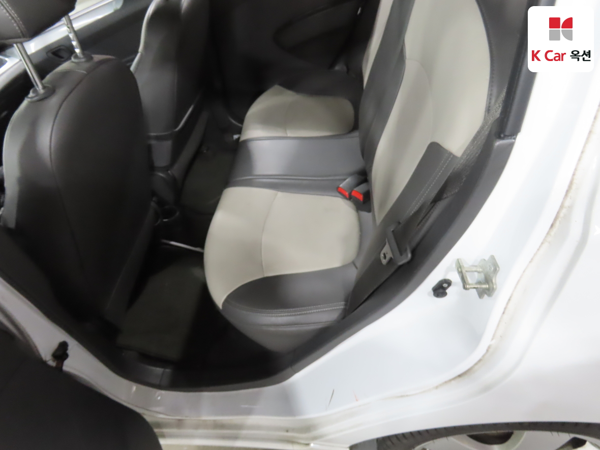 جنرال موتورز كوريا سبارك 2012 - صورة 21