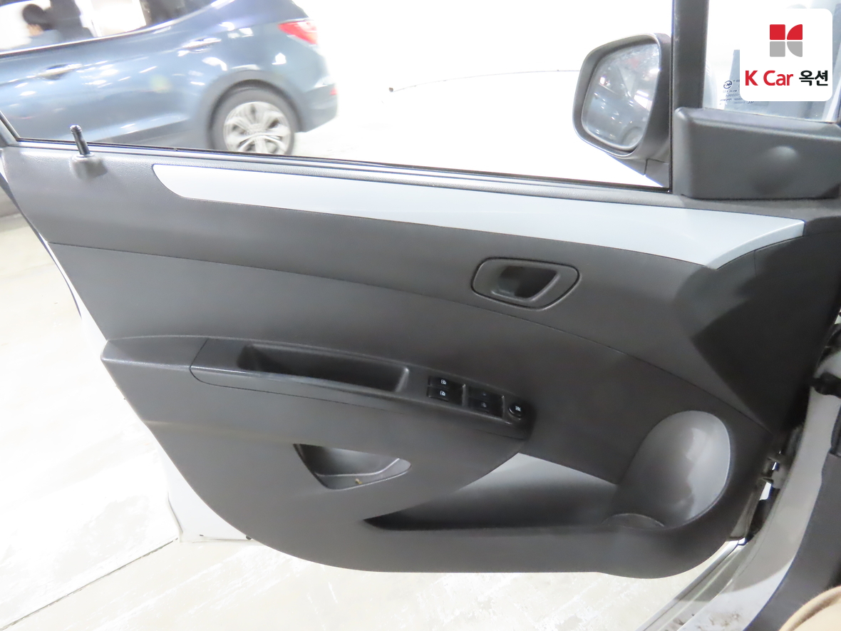 جنرال موتورز كوريا سبارك 2012 - صورة 8