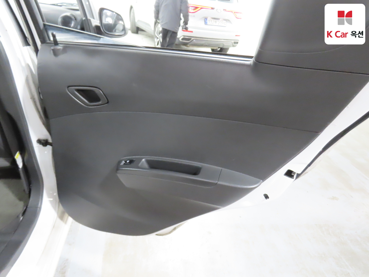 جنرال موتورز كوريا سبارك 2012 - صورة 25