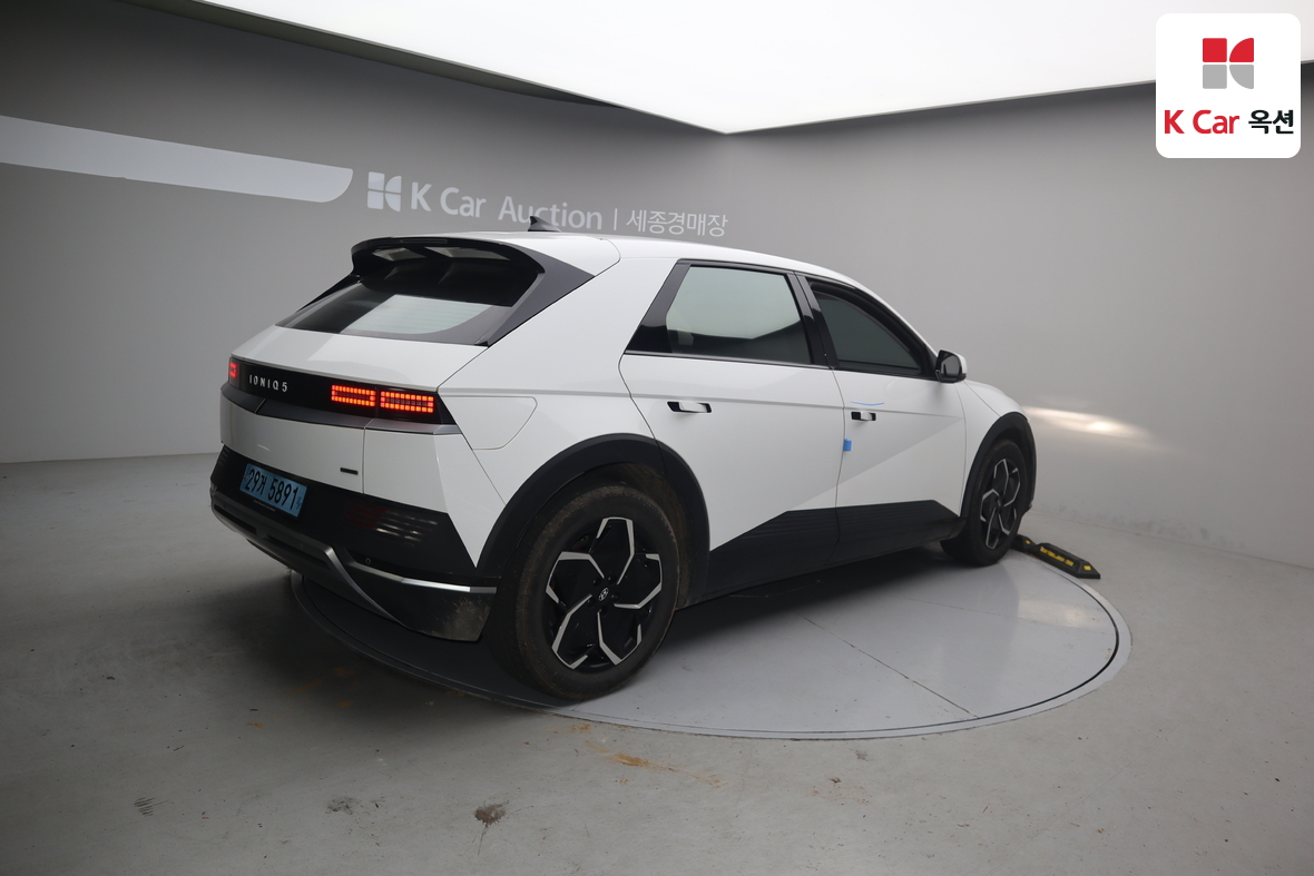 هيونداي أيونيك 5 2022 - صورة 2