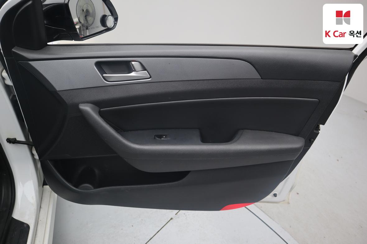 Hyundai Sonata 2019 - Image 30