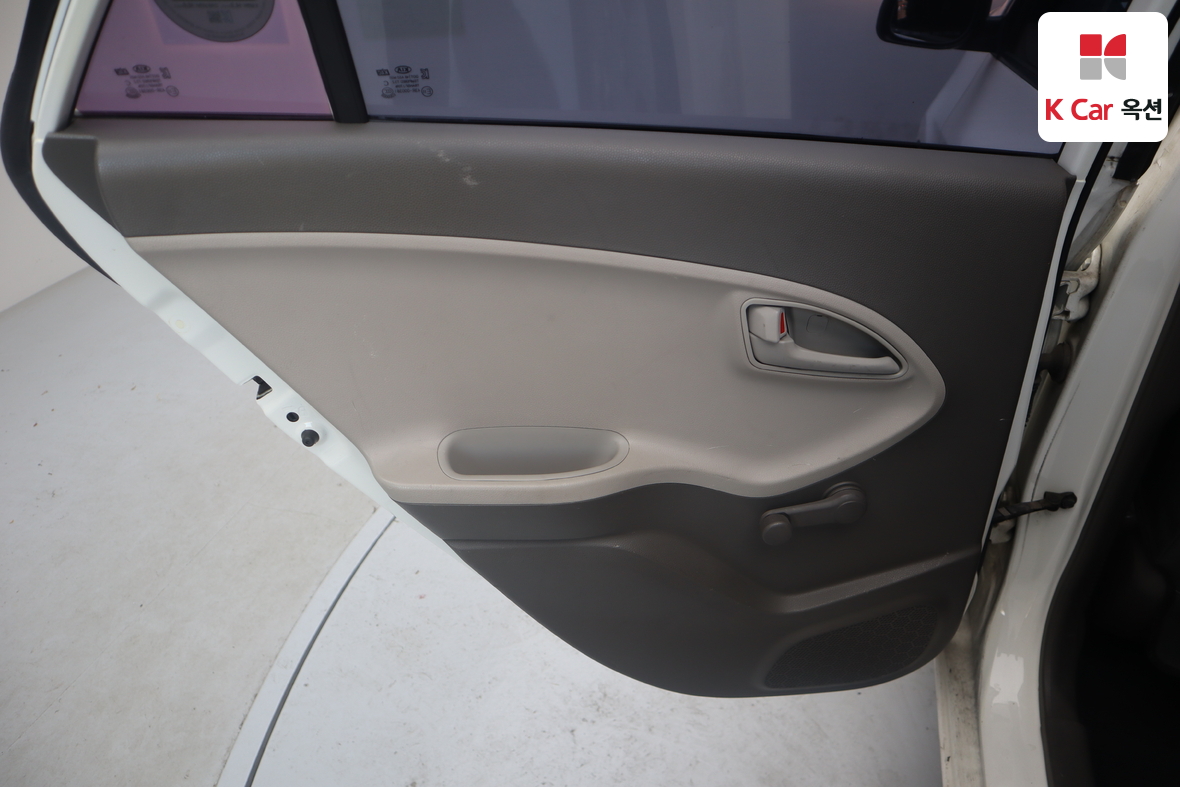 Kia Morning 2015 - Image 21