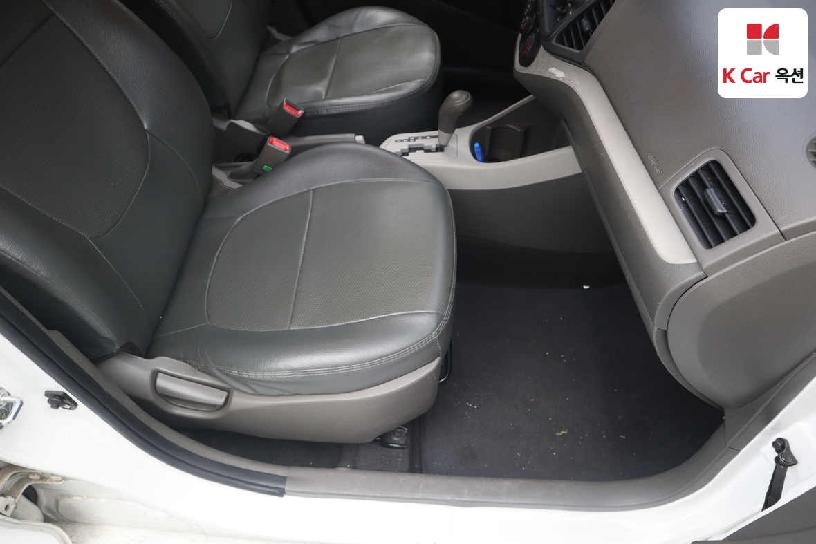 Kia Morning 2015 - Image 30