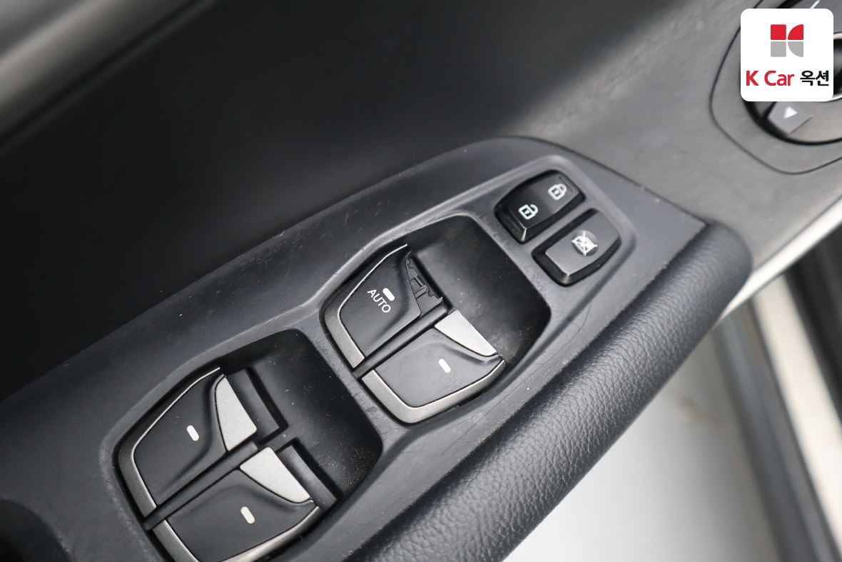 هيونداي سانتافي 2015 - صورة 17