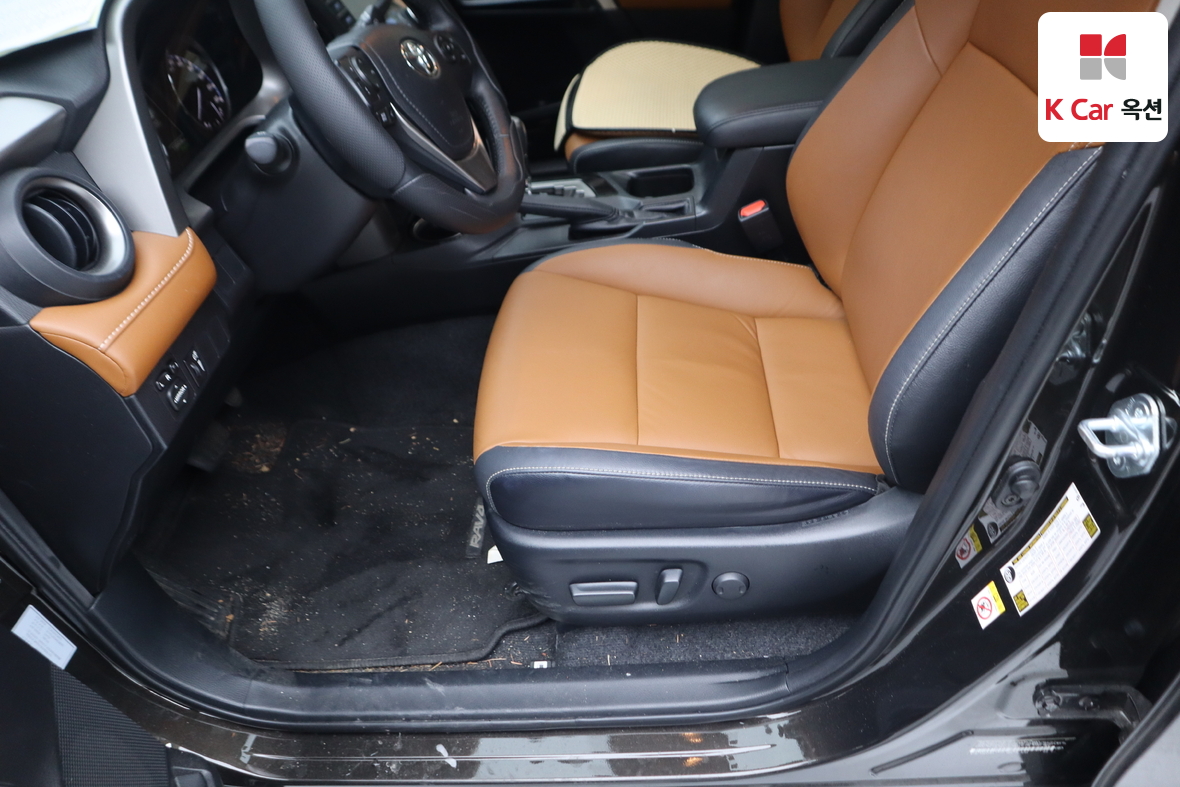 تويوتا راف 4 2017 - صورة 20