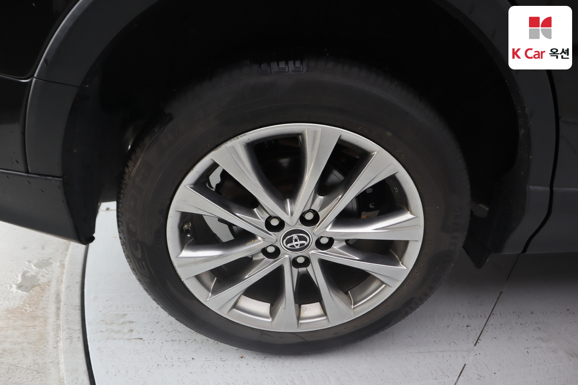 تويوتا راف 4 2017 - صورة 46