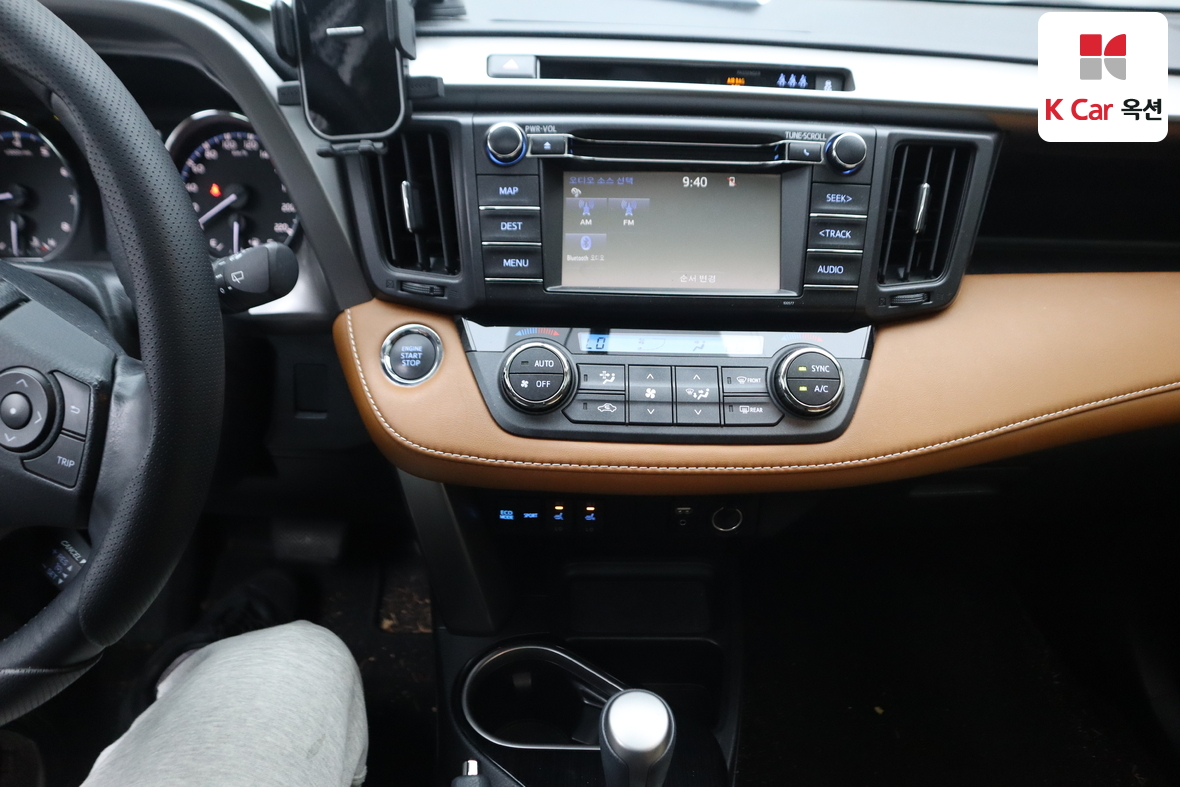 تويوتا راف 4 2017 - صورة 6