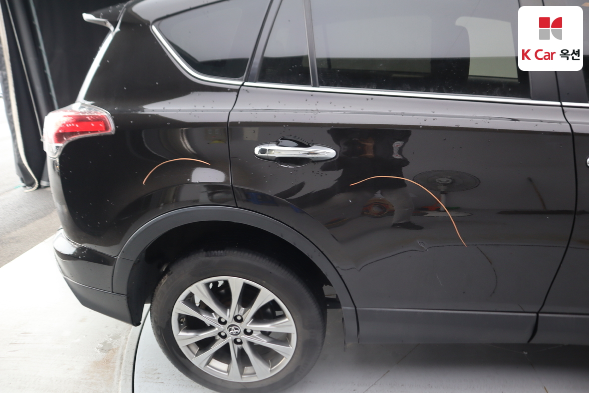 تويوتا راف 4 2017 - صورة 37