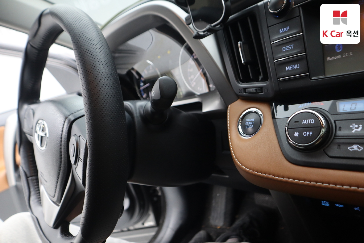 تويوتا راف 4 2017 - صورة 11