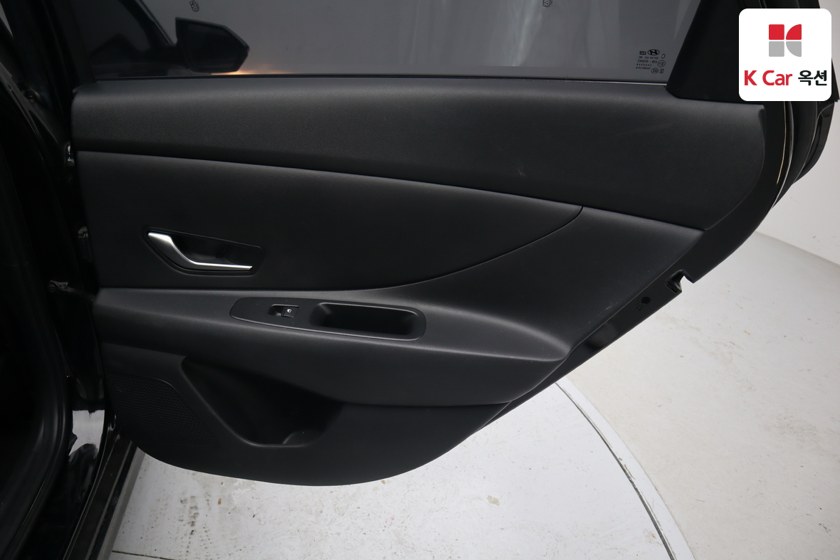 Hyundai Elantra 2022 - Image 24