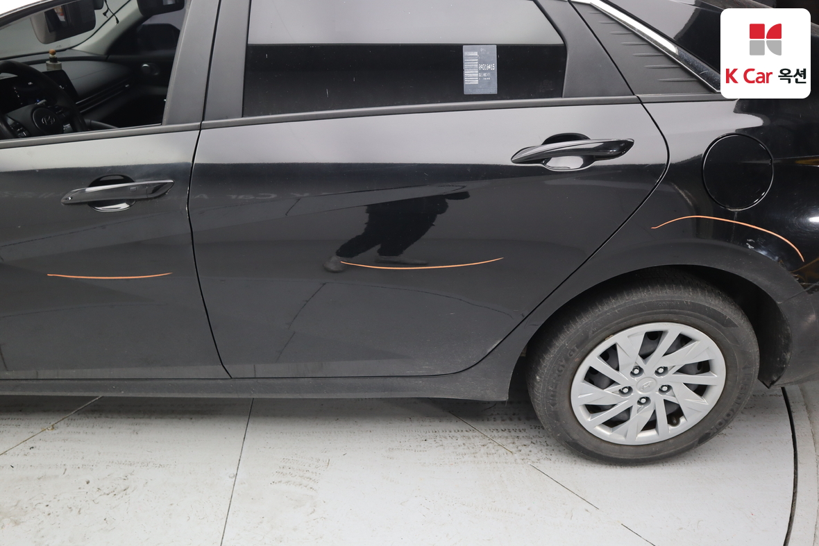 Hyundai Elantra 2022 - Image 35