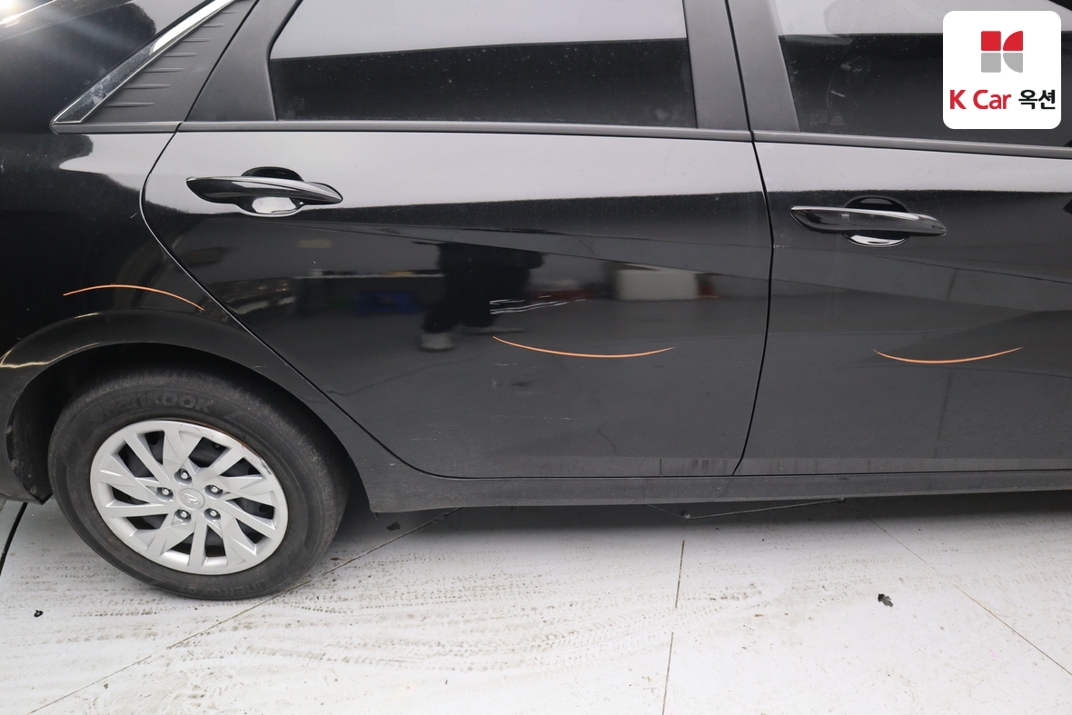 Hyundai Elantra 2022 - Image 37