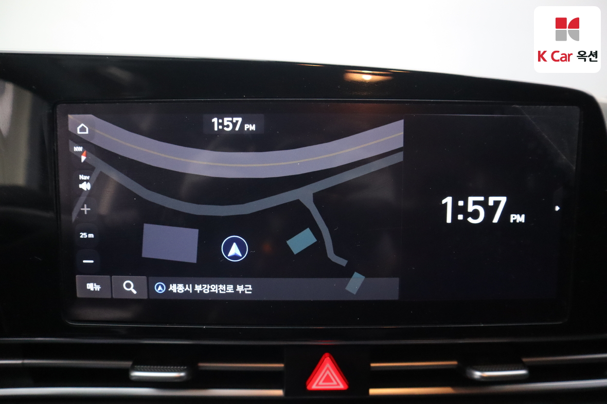 Hyundai Elantra 2022 - Image 13