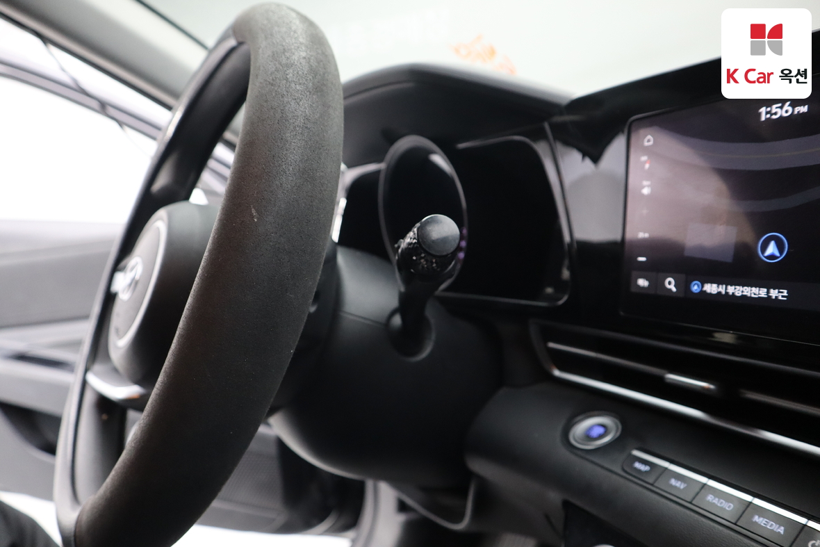 Hyundai Elantra 2022 - Image 11