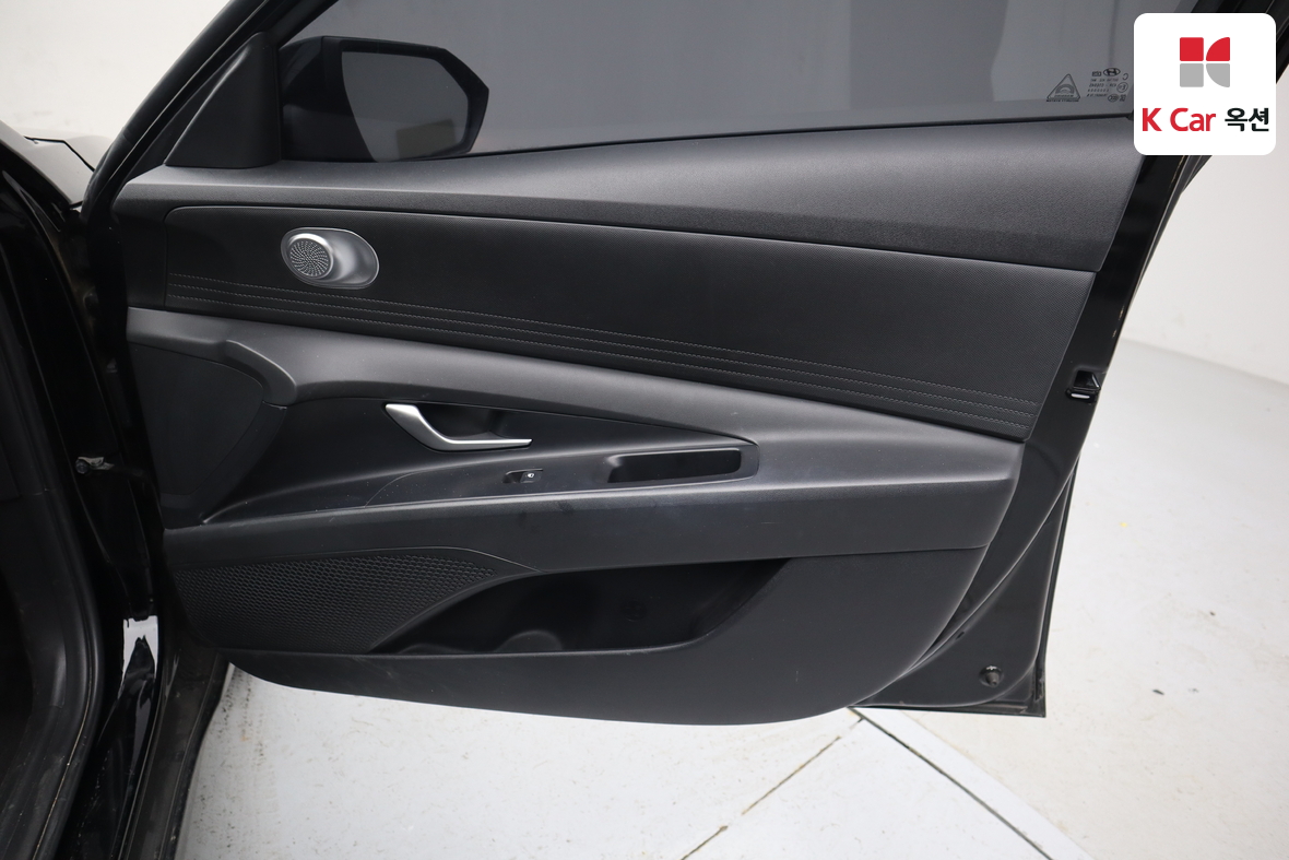 Hyundai Elantra 2022 - Image 26