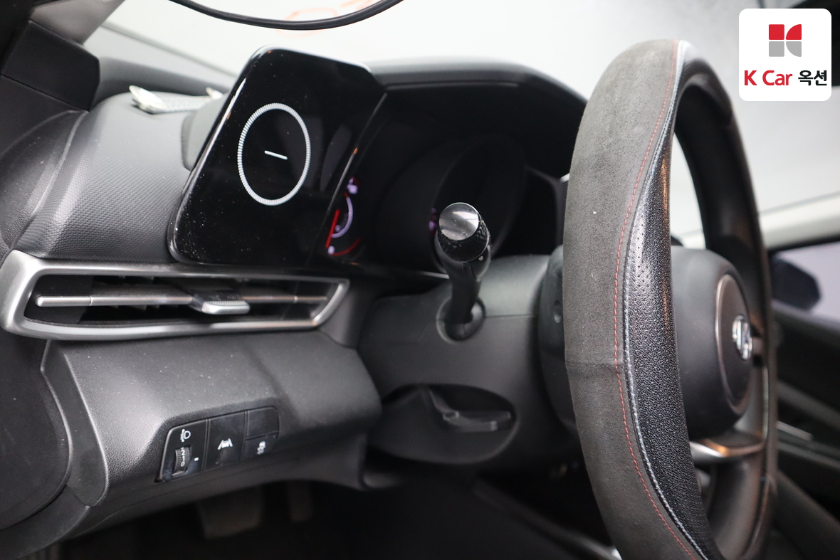 Hyundai Elantra 2022 - Image 9