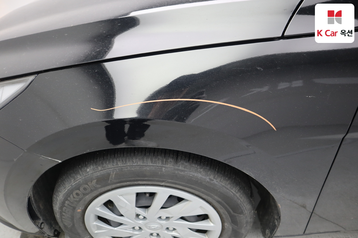 Hyundai Elantra 2022 - Image 33