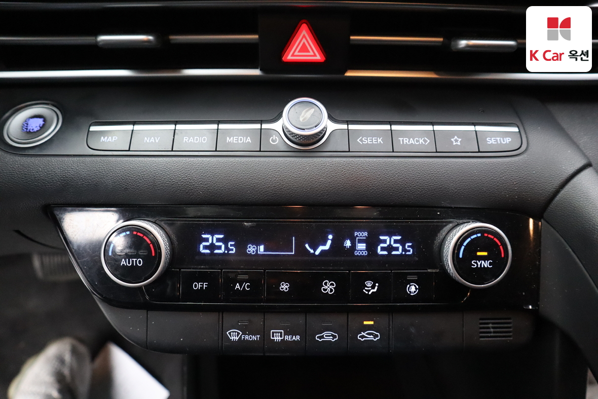 Hyundai Elantra 2022 - Image 14