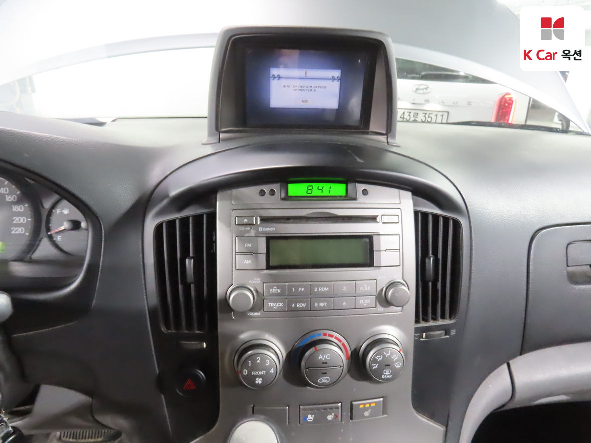 Hyundai Grand Starex 2012 - Image 6