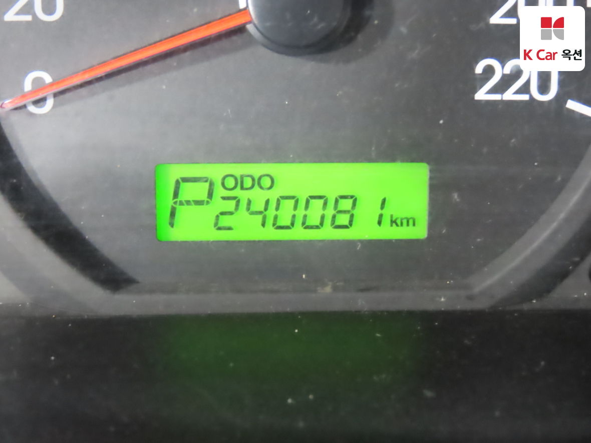 Hyundai Grand Starex 2012 - Image 4